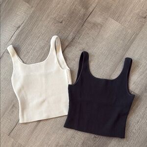 Quince tank top bundle size small